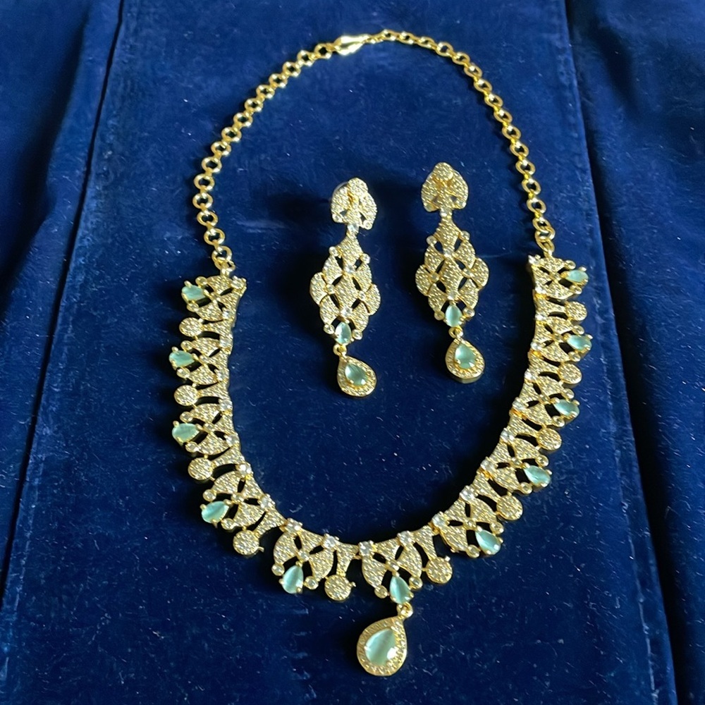 Necklace and earrings set